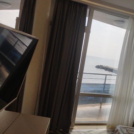 Sea View Triple S B Lägenhet Pomorie Exteriör bild