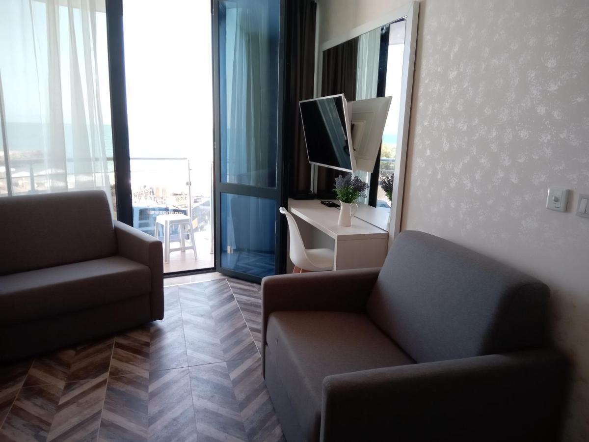 Sea View Triple S B Lägenhet Pomorie Exteriör bild